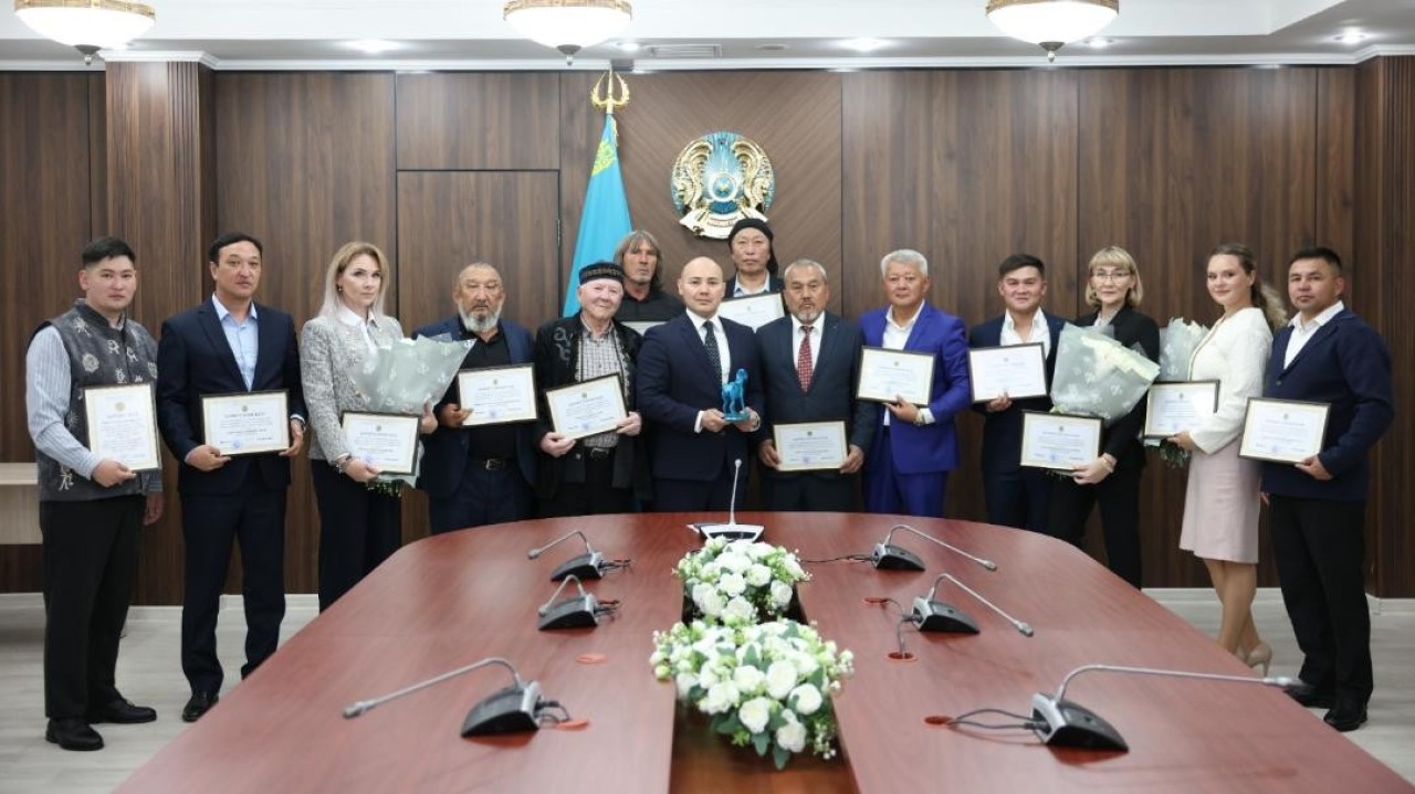 Қазақы тазы мен төбет күні: бір топ сала маманы марапатталды