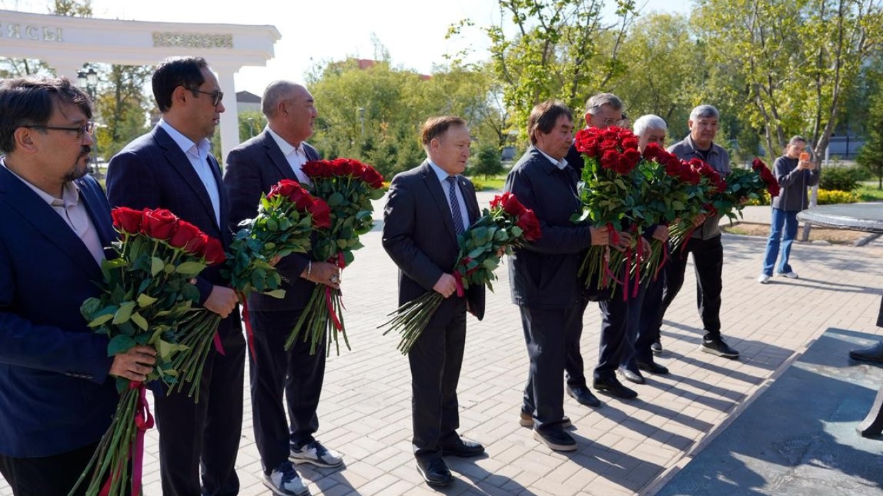 Астанада Тілдер күні кең көлемде атап өтілуде