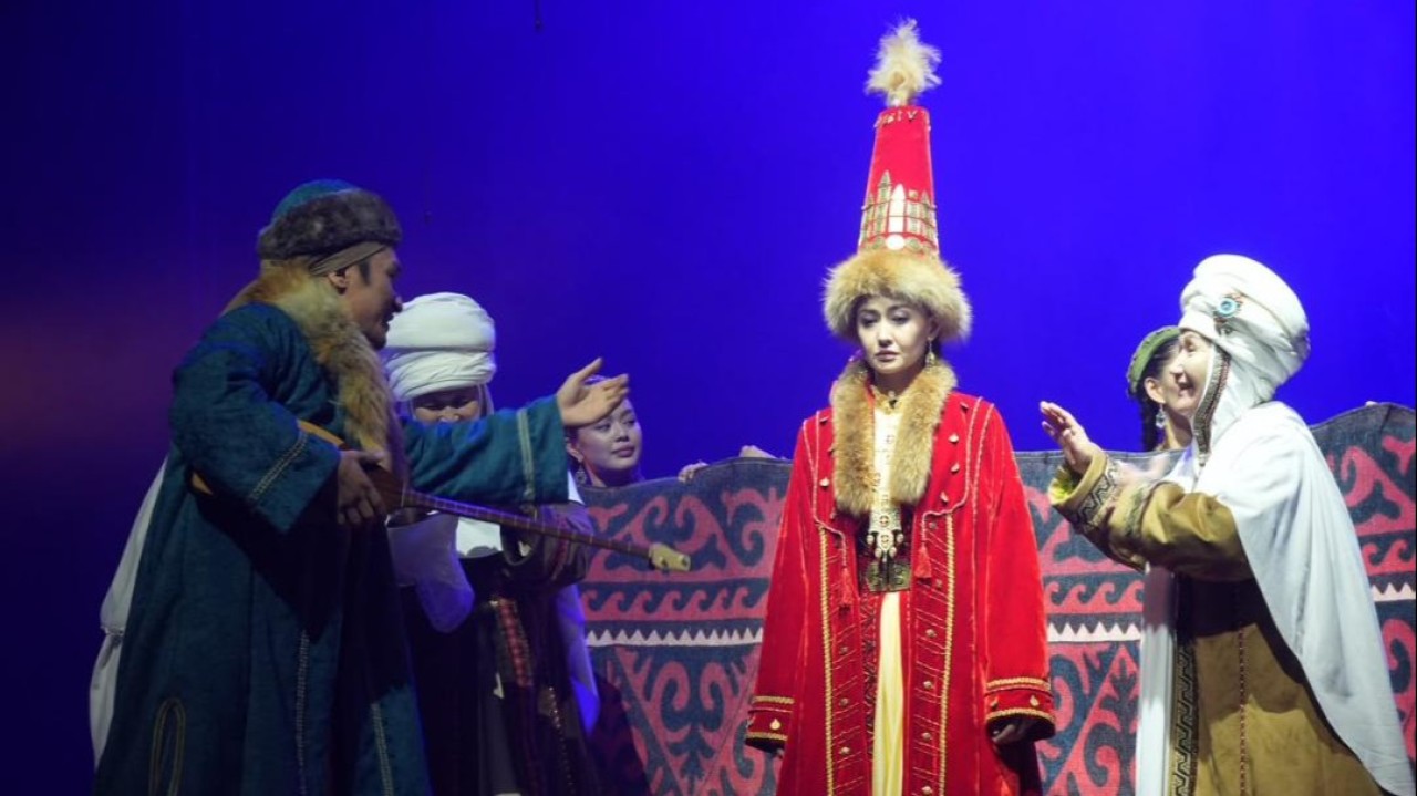 Қалибек Қуанышбаев театры жаңа маусымын «Қарагөз» трагедиясымен ашты