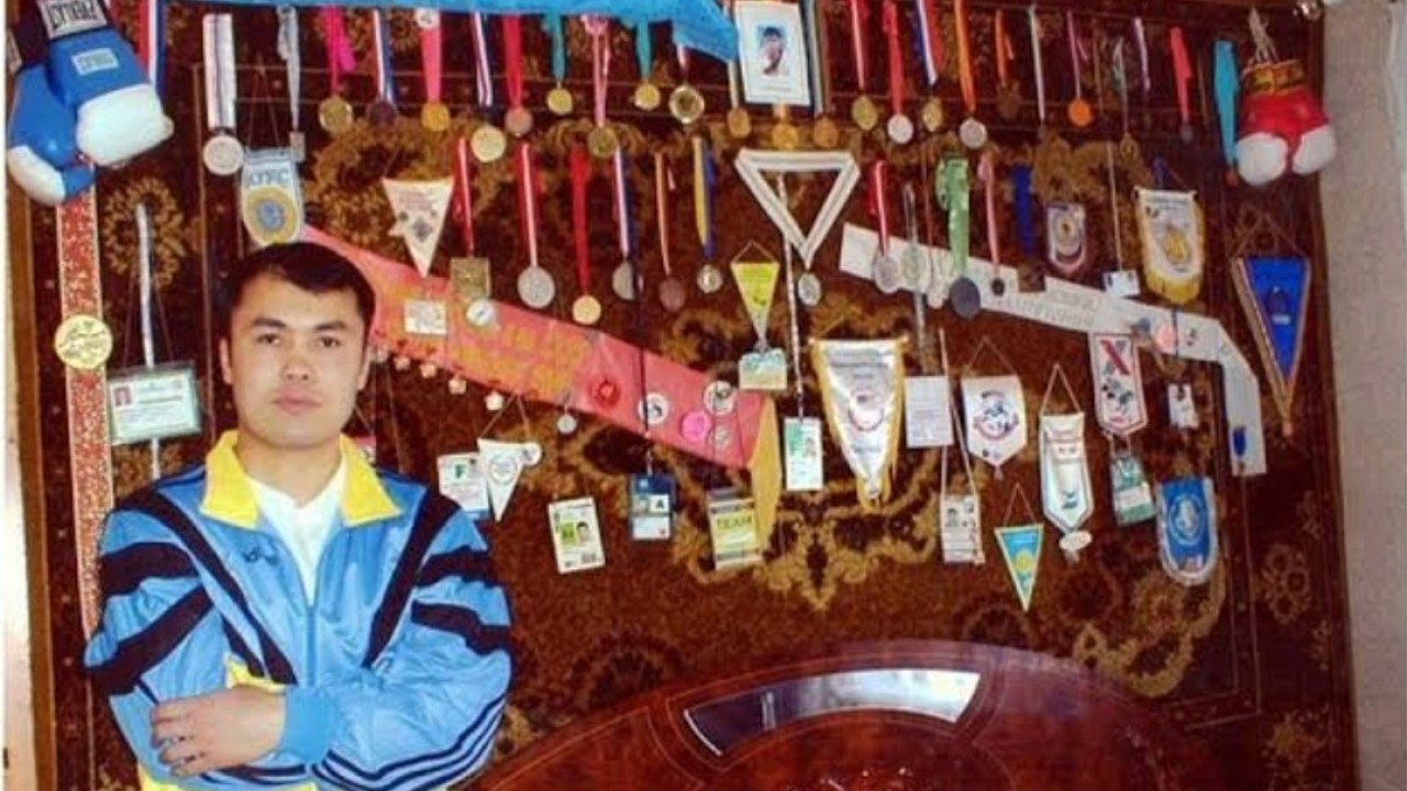 Қазақстан боксына тұңғыш Азия ойындарының алтын жүлдесін сыйлаған Нұржан Сманов
