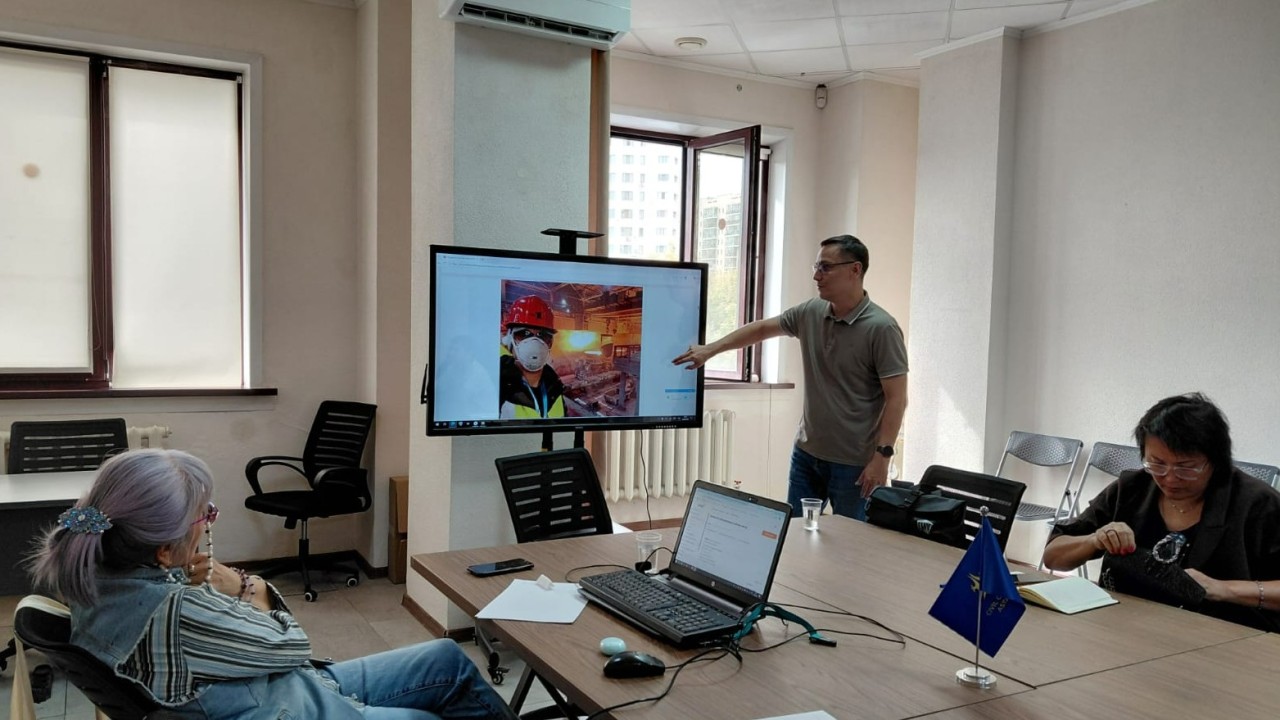 Астанада ҮЕҰ өкілдеріне әлеуметтік желіде контент жасаудың заманауи тәсілдері таныстырылды