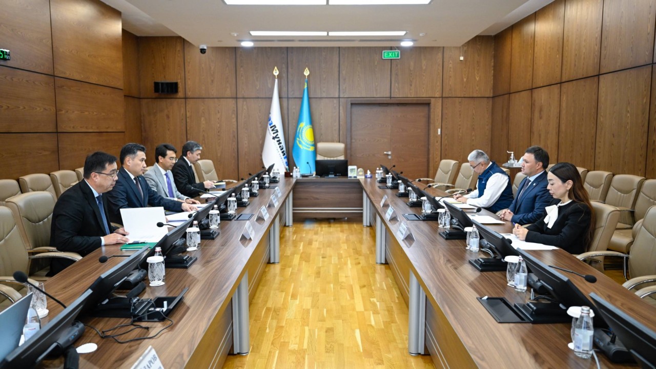 Еңбек министрлігі мен мұнай-газ компаниясы жұмыспен қамту мәселесін талқылады
