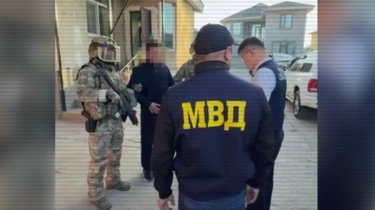 Жамбыл облысында ауыр жүк көліктерін бопсалаумен айналысқан топ ұсталды