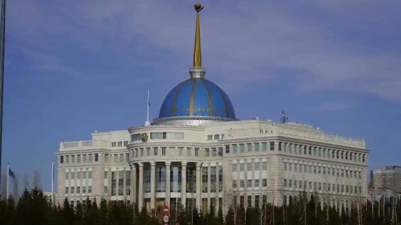 Мемлекет басшысы Түрікменстан басшыларын Тәуелсіздік күнімен құттықтады