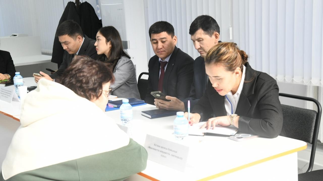 Қызмет алушылар күні: астаналықтарға мемлекеттік қызметтер бойынша кеңес берілді