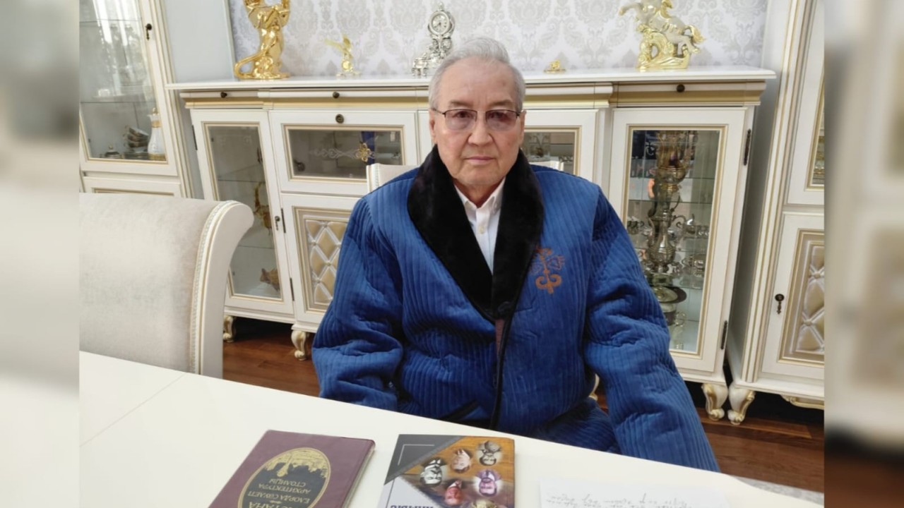 «Қазіргі қазақ әдебиеті уақыттан қалып қойды» – Алдан Смайыл