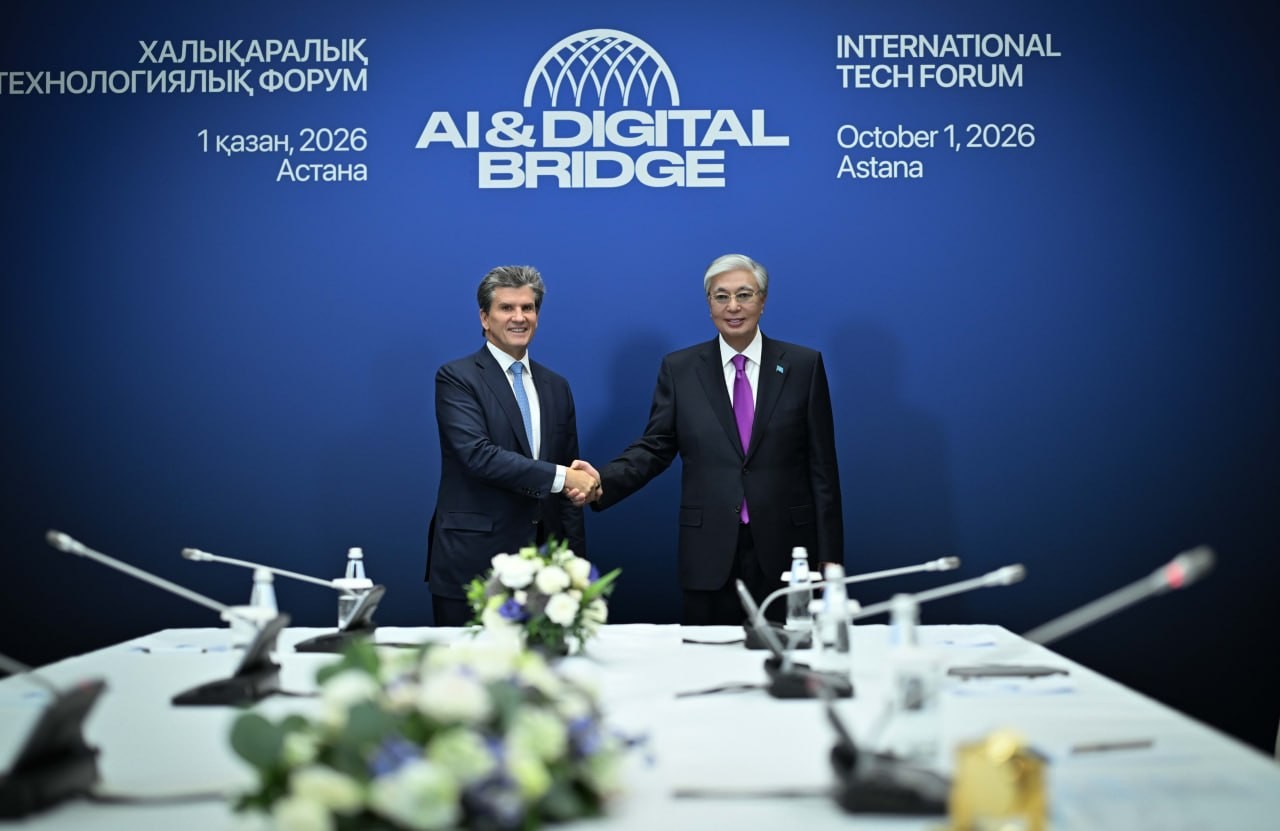 Президент General Atlantic төрағасы және бас директоры Уильям Фордты қабылдады
