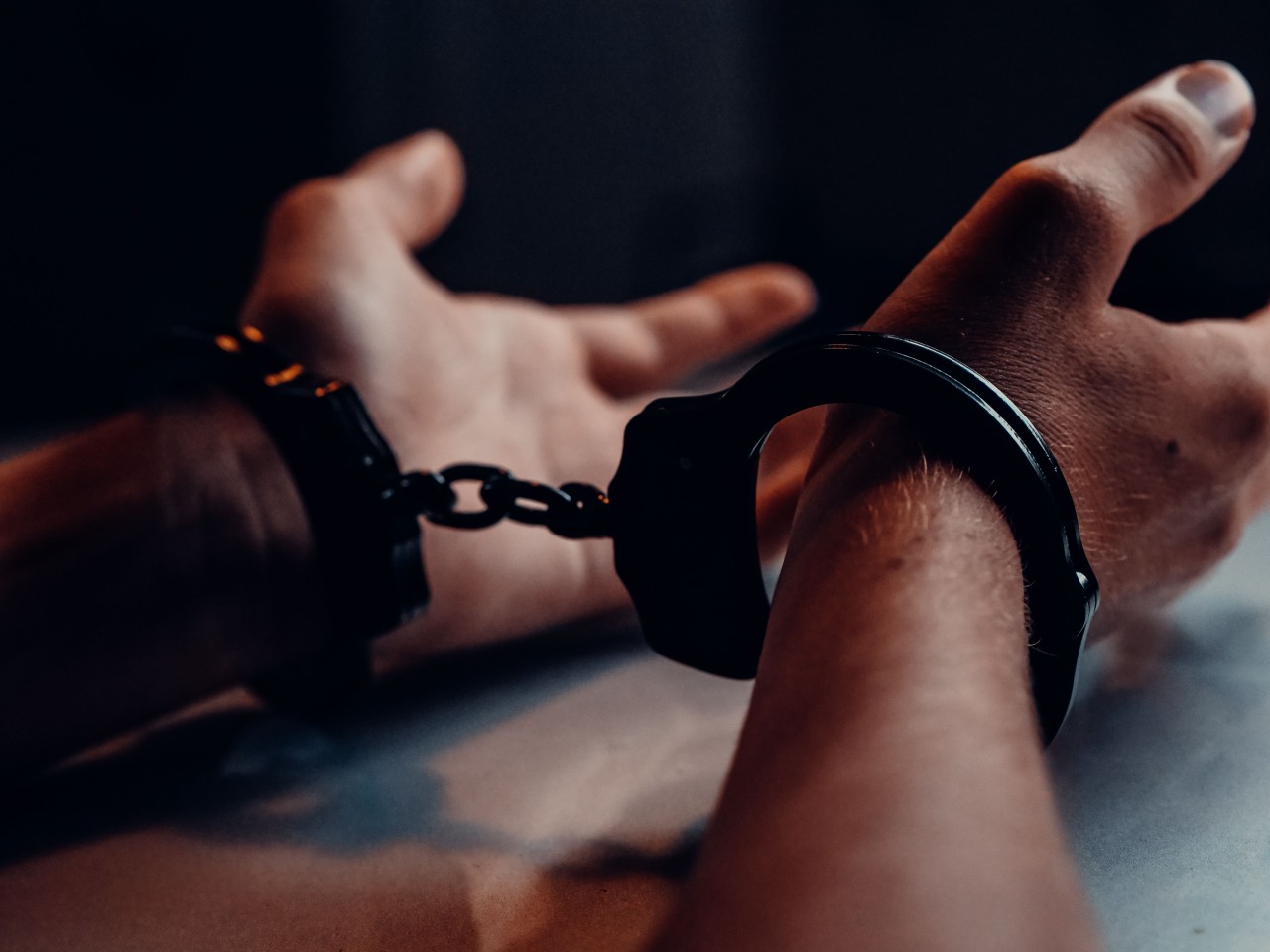Әлеуметтік желіде заңсыз құмар ойын ұйымдастырған ер адам 4 жылға сотталды