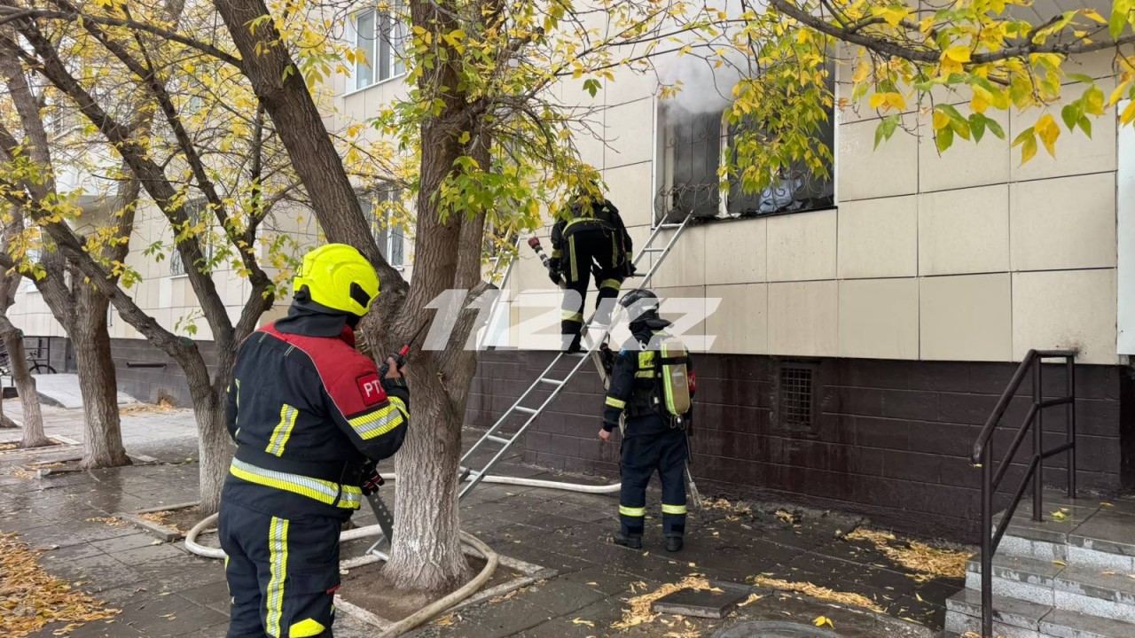 Астанада тұрғын үйдің бірінші қабатындағы ателье өртенді