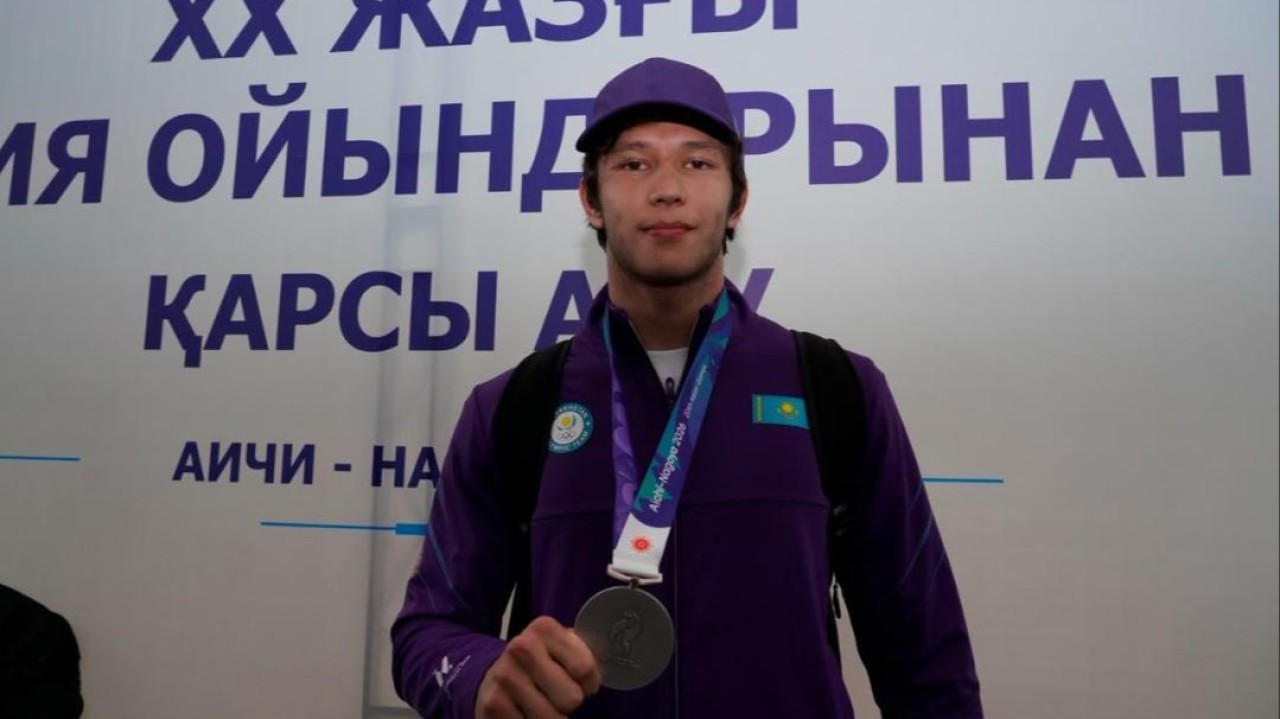 Азия ойындарының күміс жүлдегері Мерей Қабдуллаев Астанаға оралды