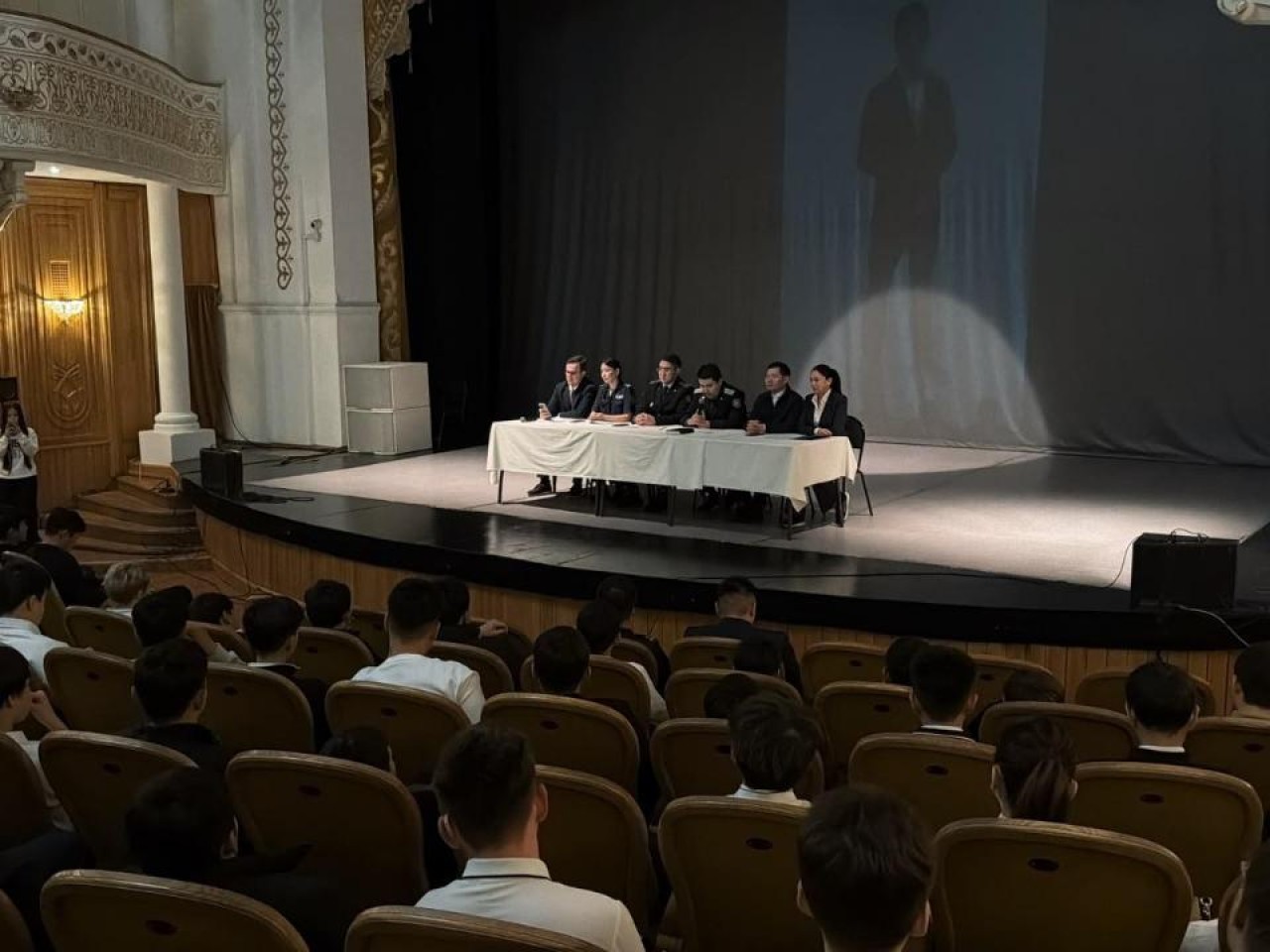 «Заң мен тәртіп»: елордалық колледждерде 500 студентке дроппер ісінің қаупі түсіндірілді