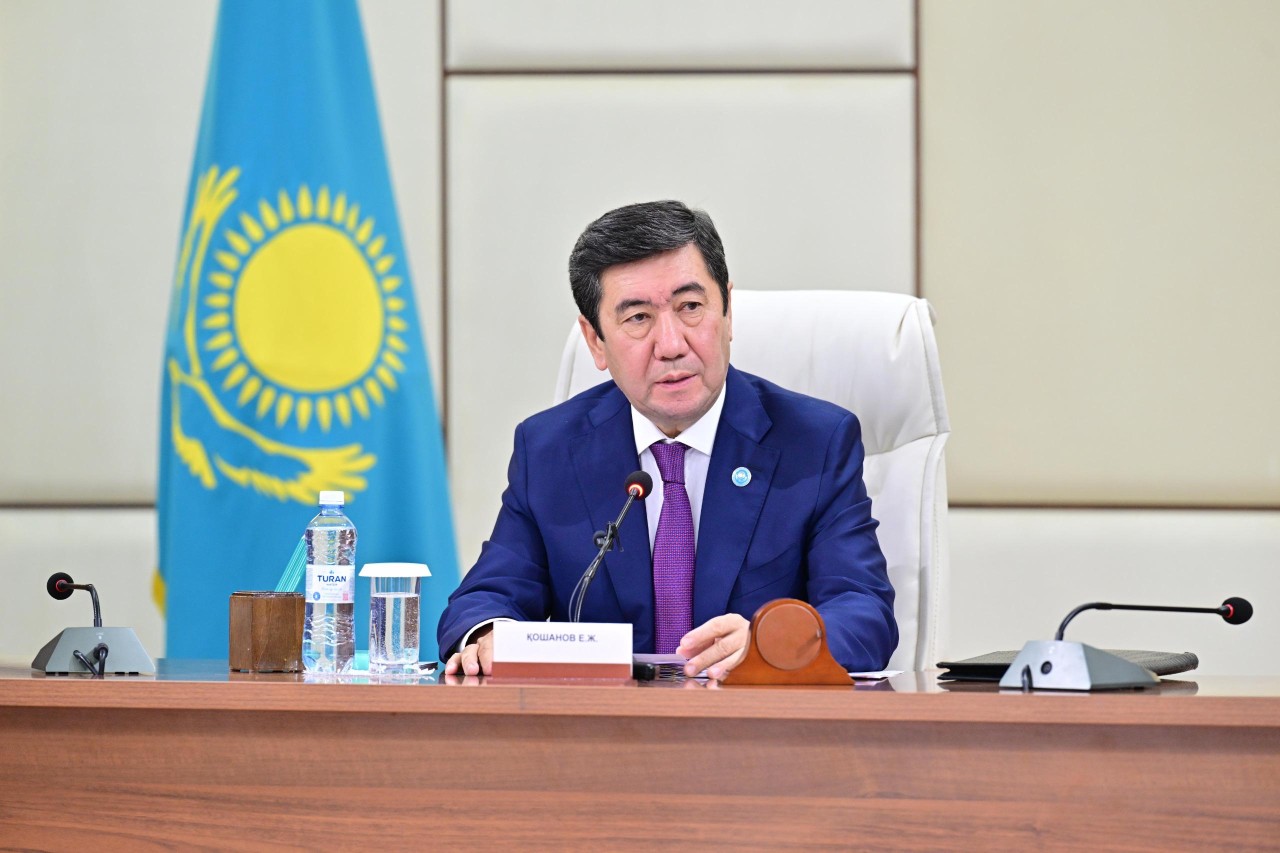 Ерлан Қошанов: біздің басты міндетіміз – халықтың үніне дер кезінде құлақ асып, талап-тілегін тыңдай білу