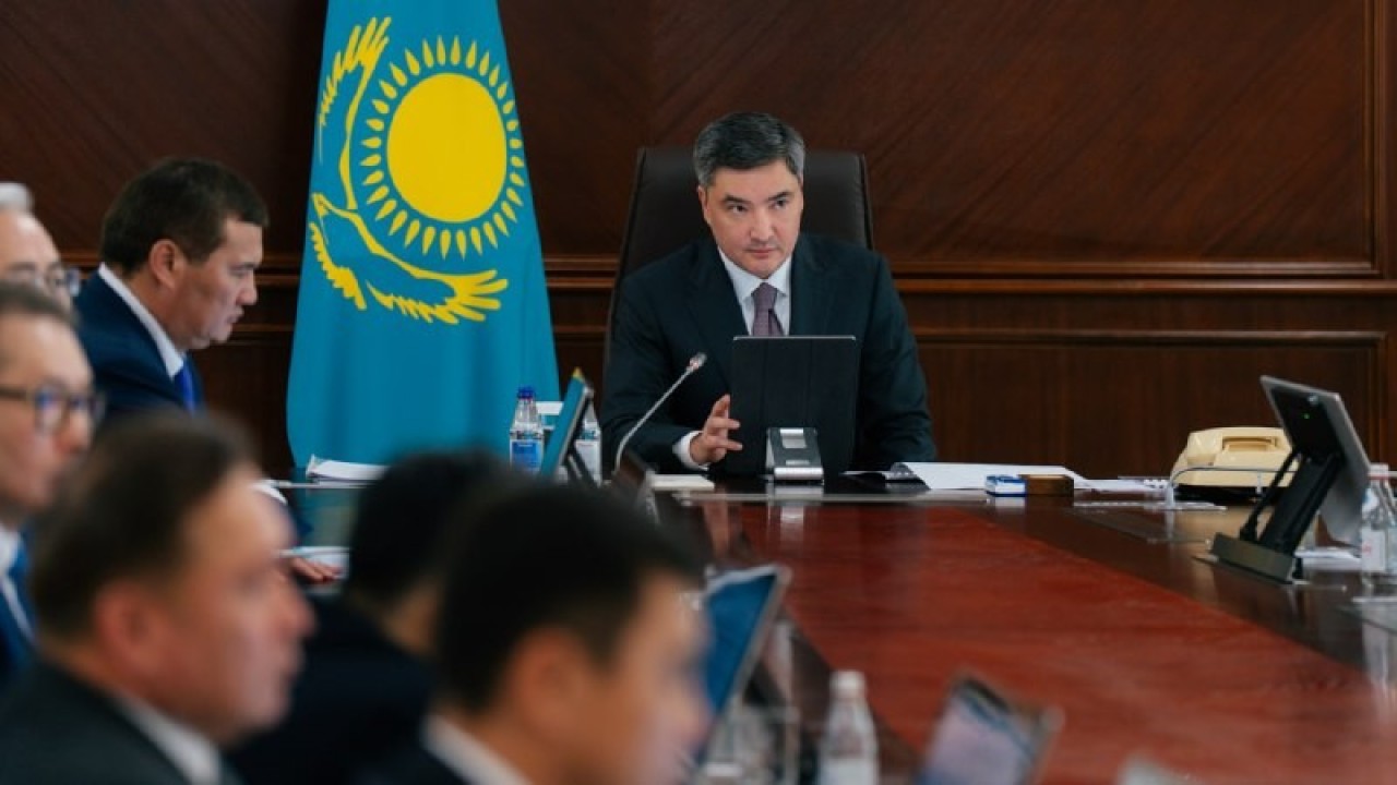 Олжас Бектенов ақпараттық жүйені құруды жеделдетуді тапсырды