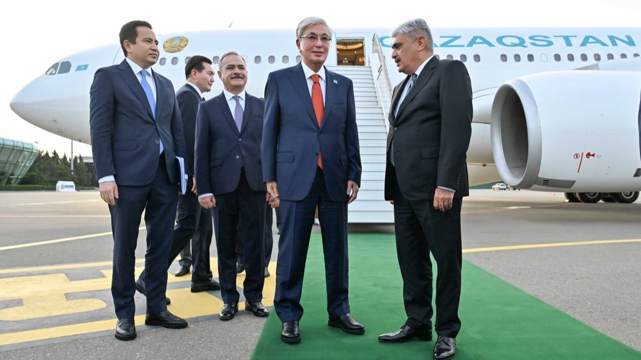 Президент АӨСШК саммитіне қатысу үшін Әзербайжанға барды