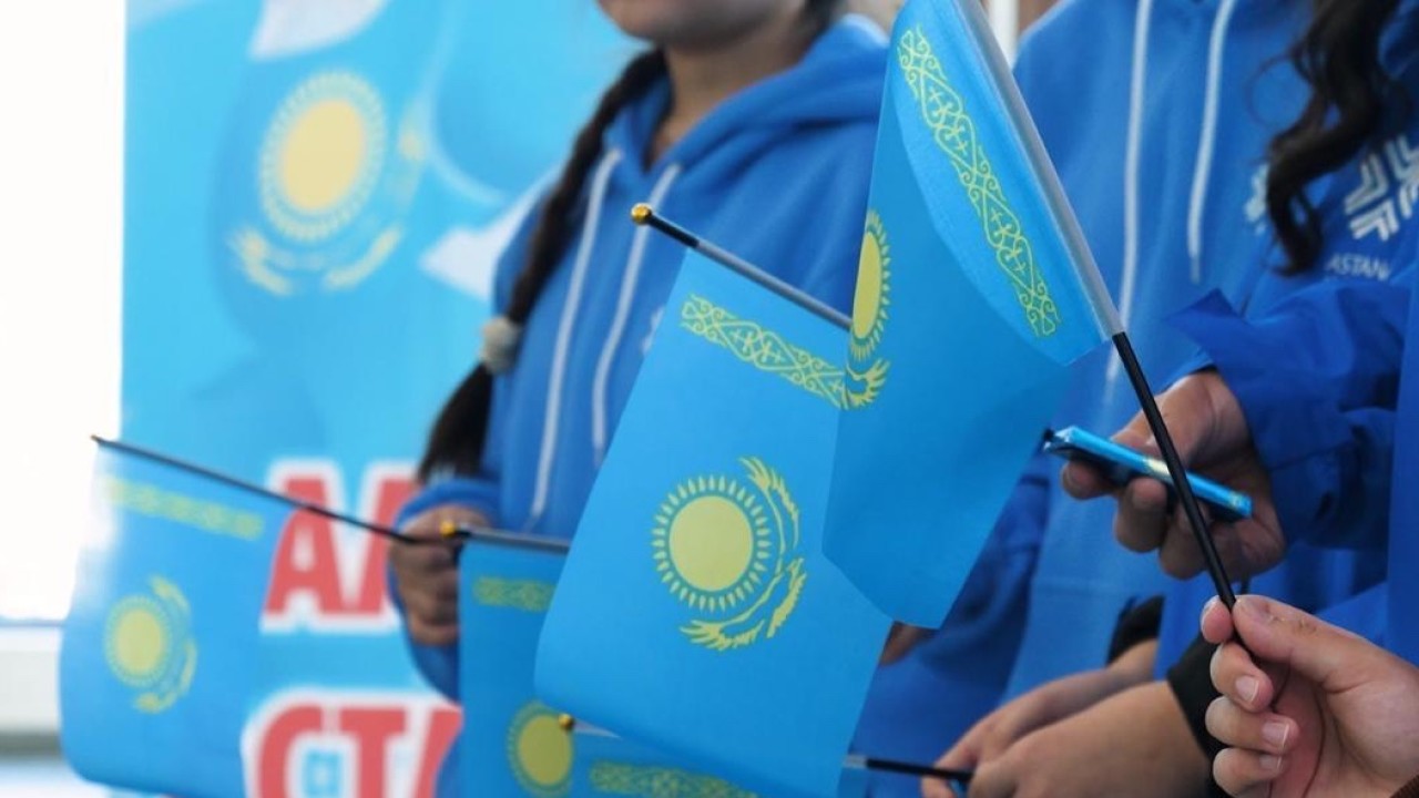 Республика күніне орай Астана әуежайында туристерге арналған мерекелік іс-шара өтті