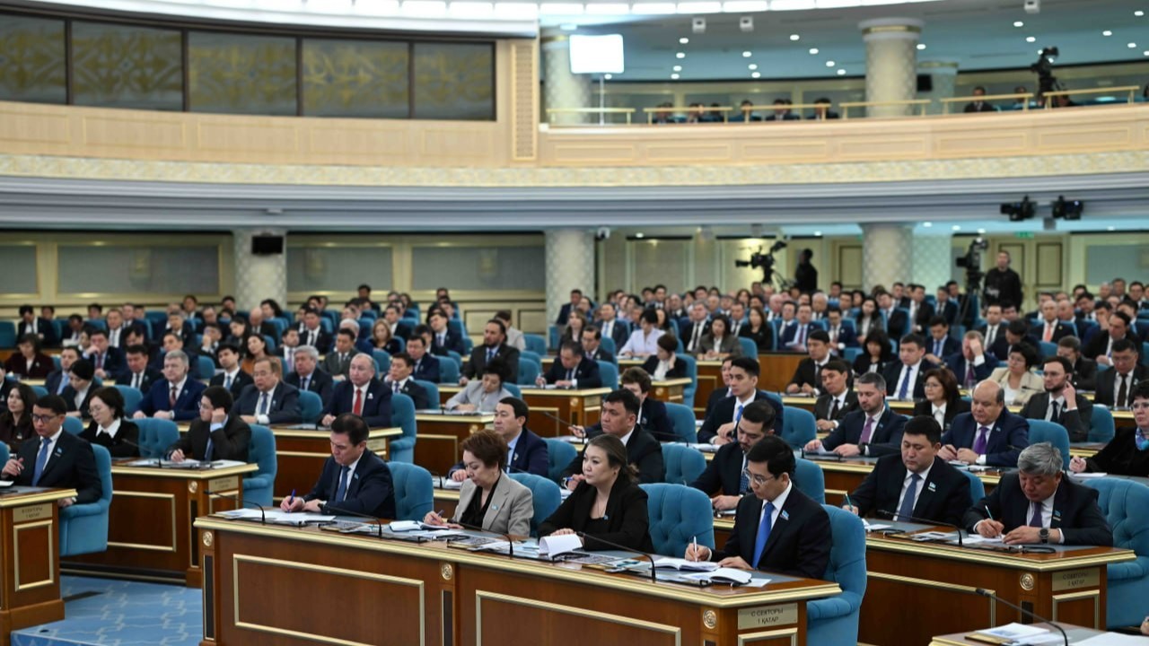 Мемлекет басшысы ең төменгі жалақы мөлшерін көтеруді тапсырды
