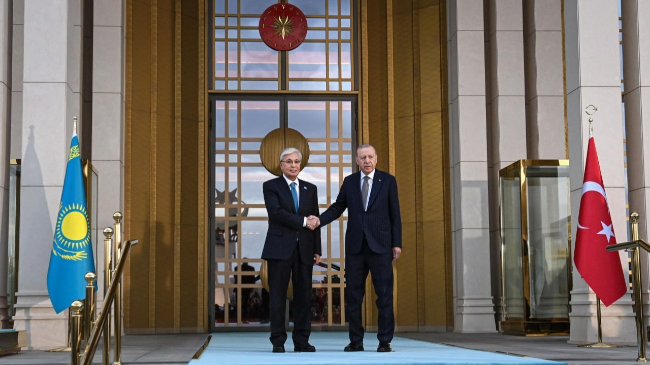 Тоқаев пен Ердоған шағын құрамда келіссөз жүргізді